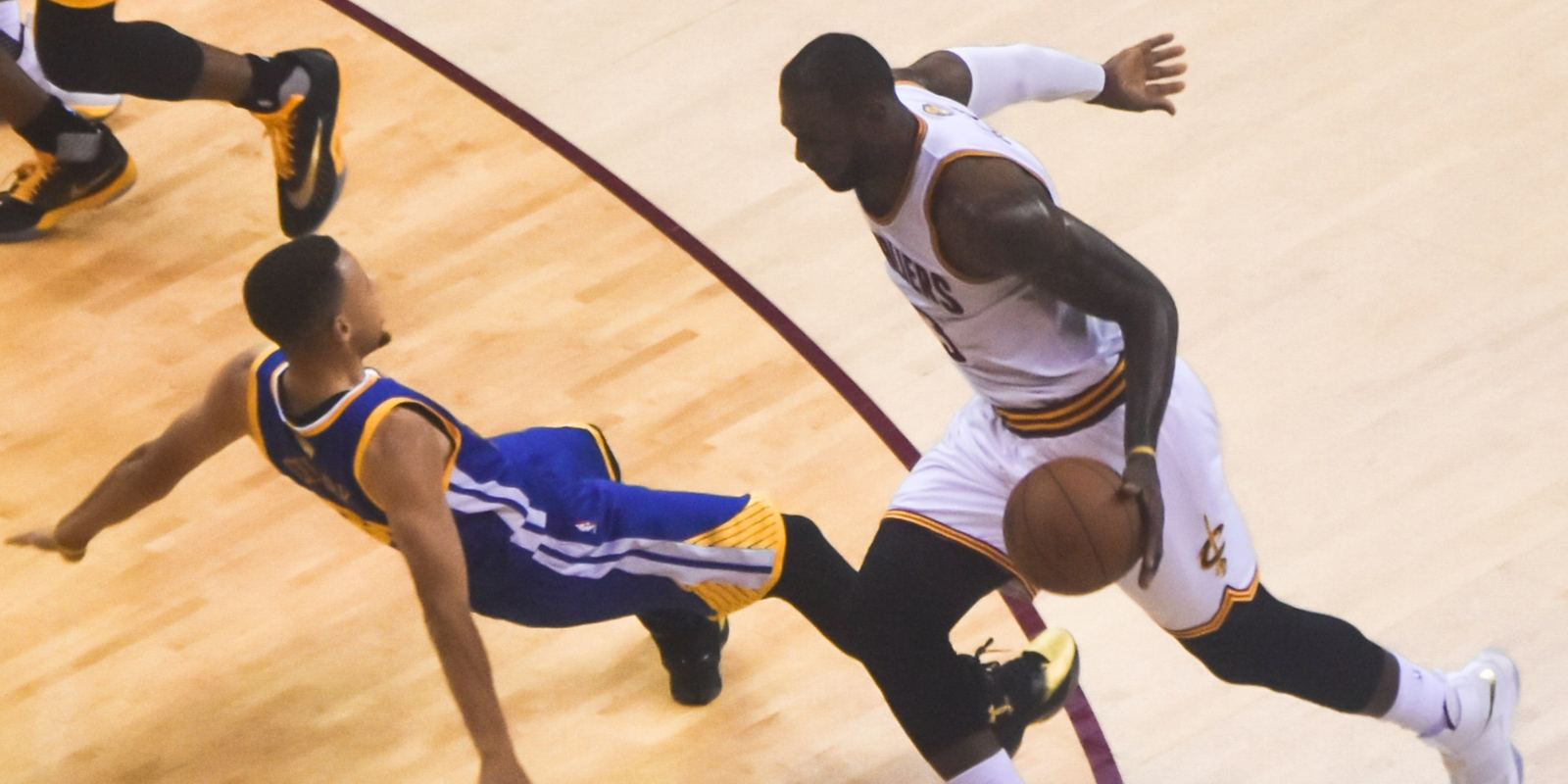 LeBron James guarding Stephen Curry during the 2016 NBA Finals